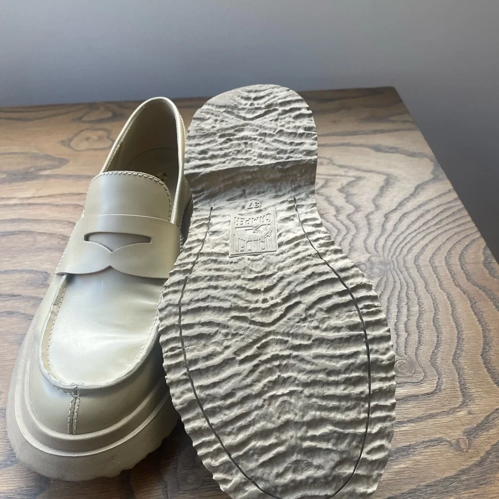Camper Cream Women's Loafers - Picture 4 of 5
